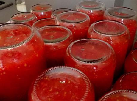 Kışlık domateslerin lezzetini arşa çıkaran püf noktası! Kabuklarını soymalı mı, soymamalı mı?