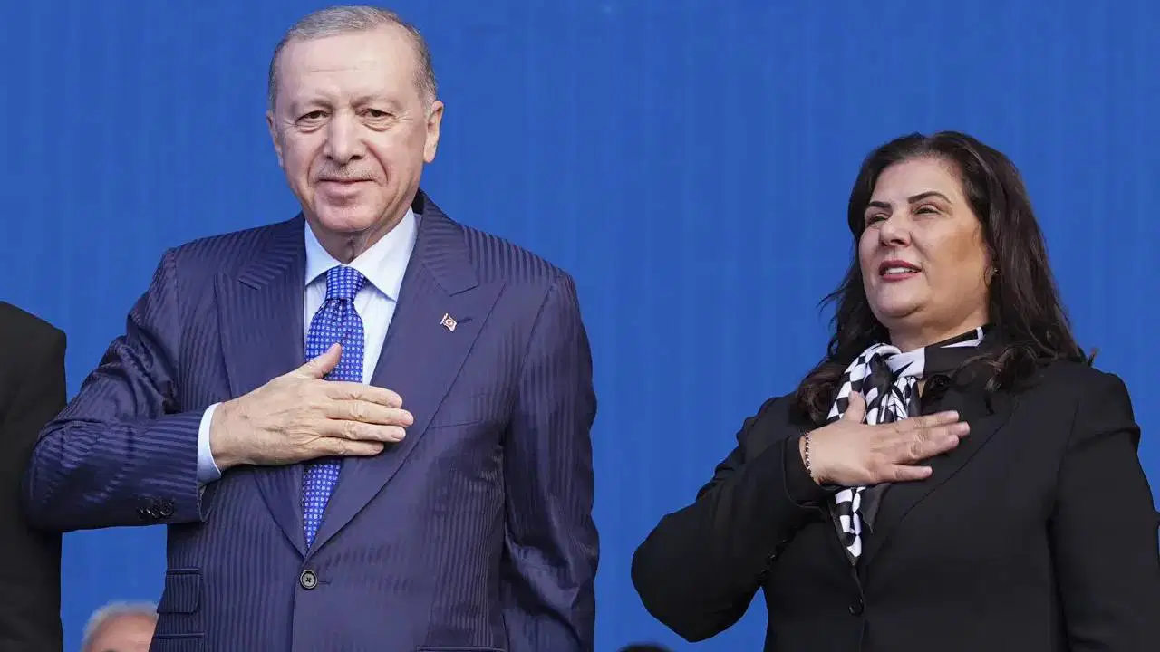 Özlem Çerçioğlu ailesine TOGG kıyağı
